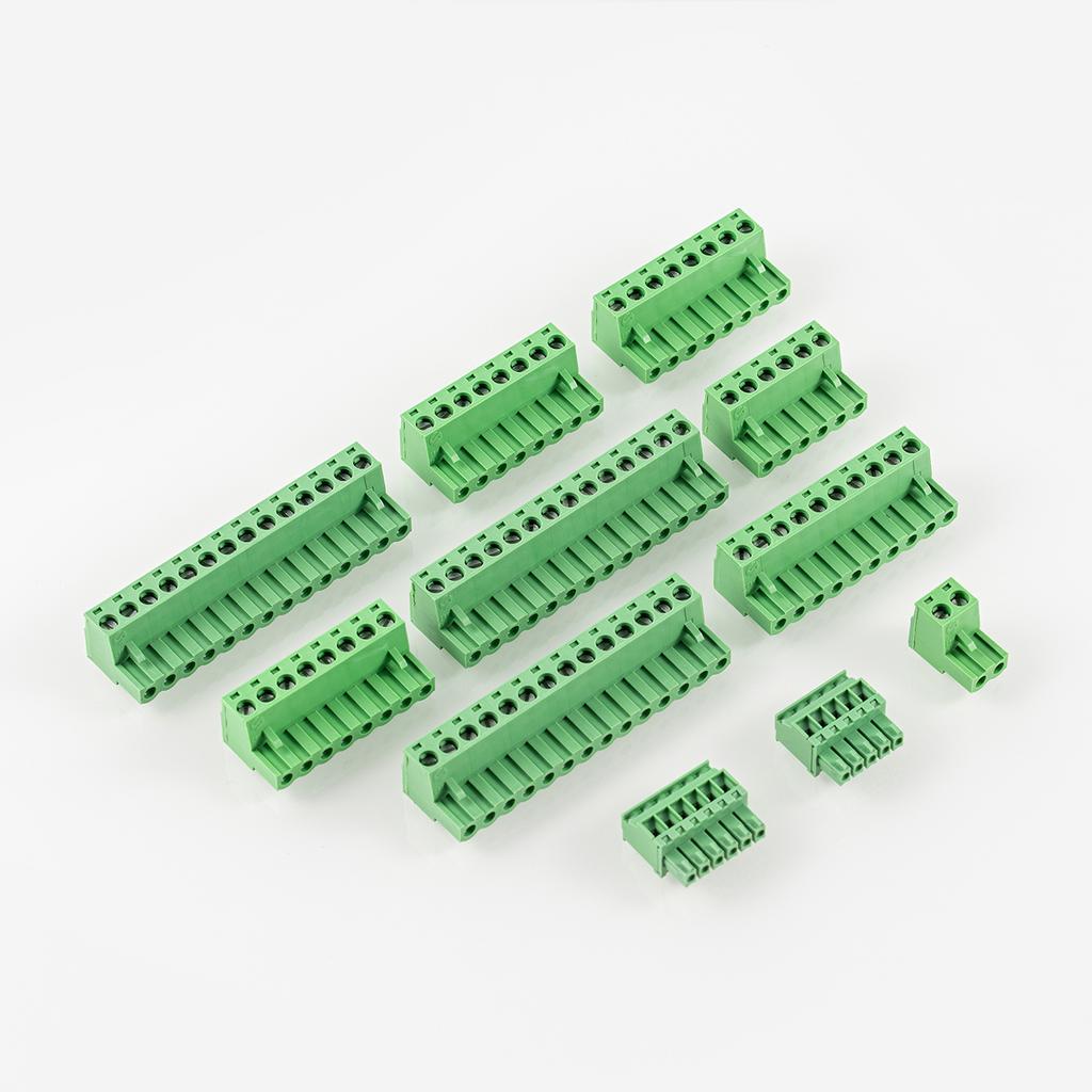 Female connectors for XC1011D